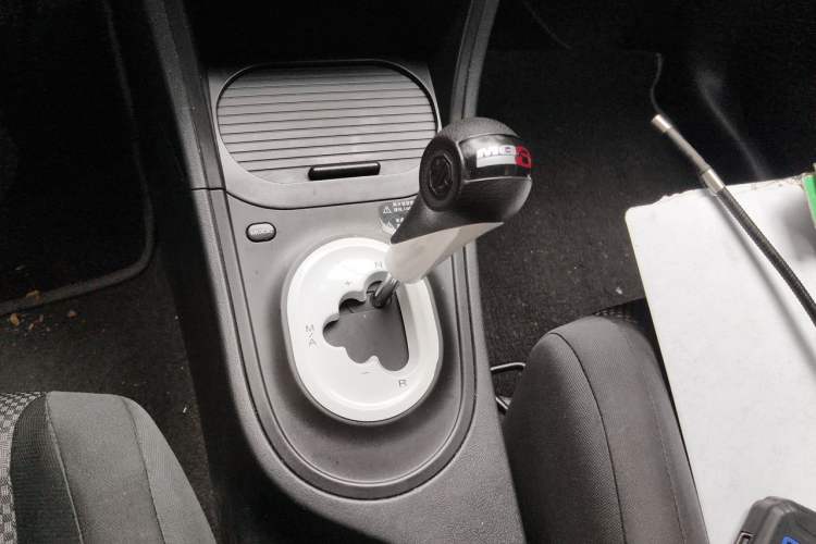 Used MG 3 2011 1.5L AMT Elite Edition Gear Lever