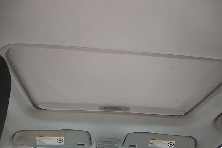 Used MG 3 2011 1.5L AMT Elite Edition Headliner