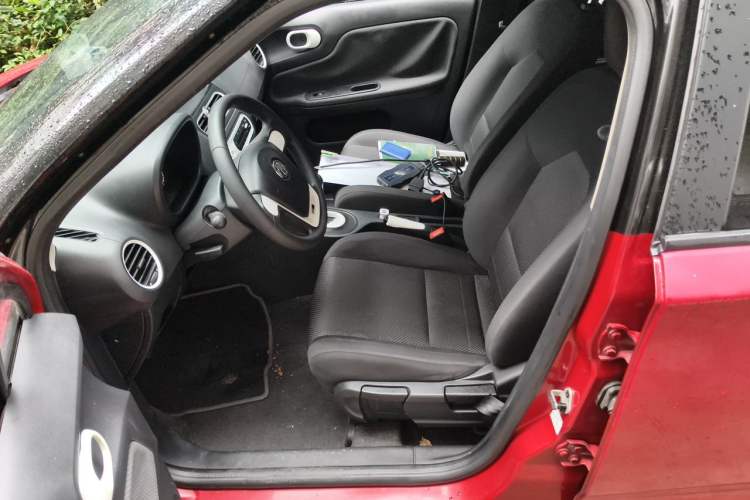 Used MG 3 2011 1.5L AMT Elite Edition Left Front Seat