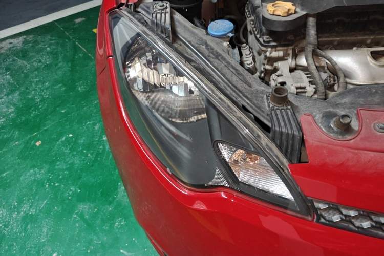 Used MG 3 2011 1.5L AMT Elite Edition Right Front Headlight