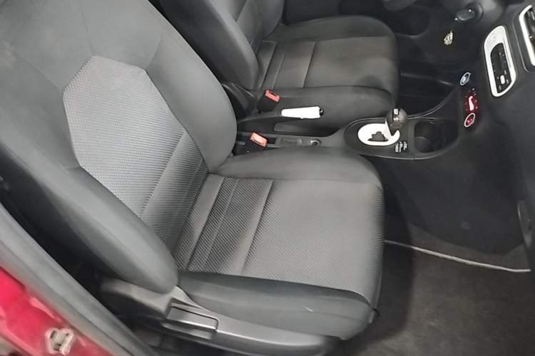 Used MG 3 2011 1.5L AMT Elite Edition Right Front Seat