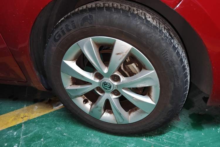 Used MG 3 2011 1.5L AMT Elite Edition Right Front Wheel Hub