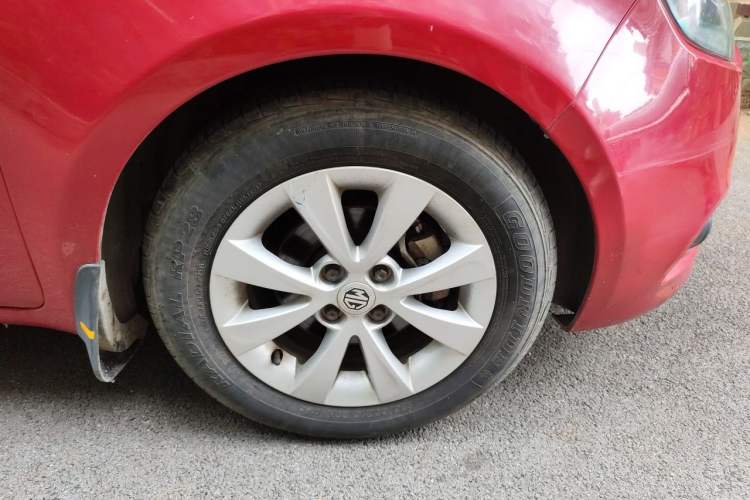 Used MG 3 2011 1.5L Manual Elite Edition Right Front Wheel Hub