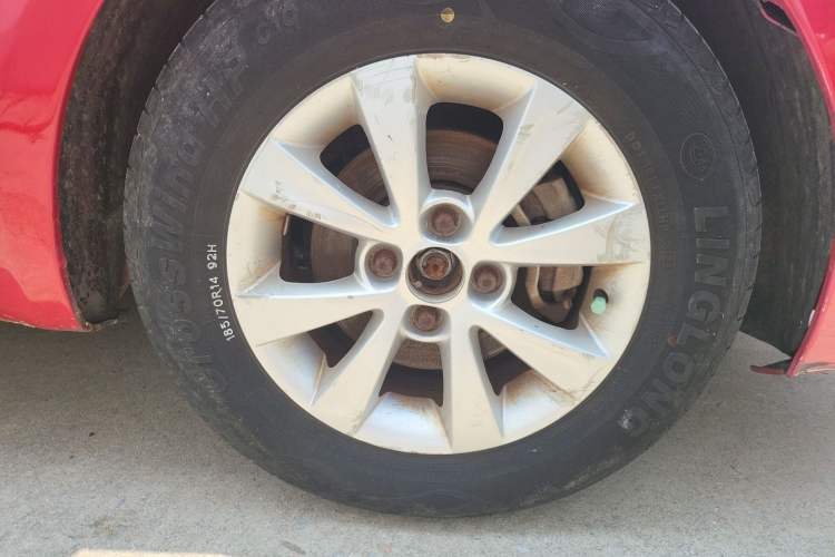 Used MG 3 2011 1.3L Manual Comfort Edition Right Front Wheel Hub