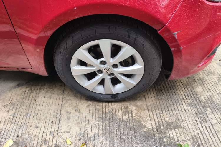 Used MG 3 2011 1.5L AMT Elite Edition Right Front Wheel Hub
