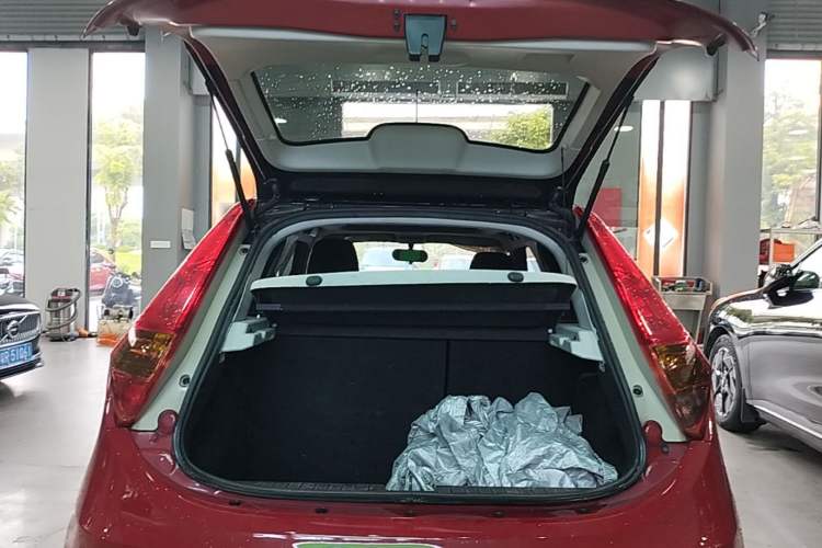 Used MG 3 2011 1.5L AMT Elite Edition Trunk