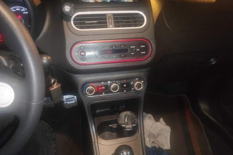 Used MG 3 2011 1.3L Manual Comfort Edition Audio And AC Panel