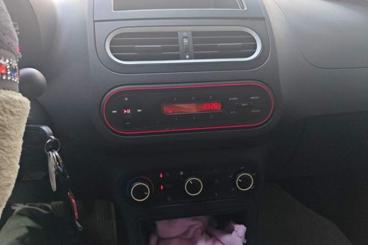 Used MG 3 2011 1.3L Manual Comfort Edition Audio And AC Panel