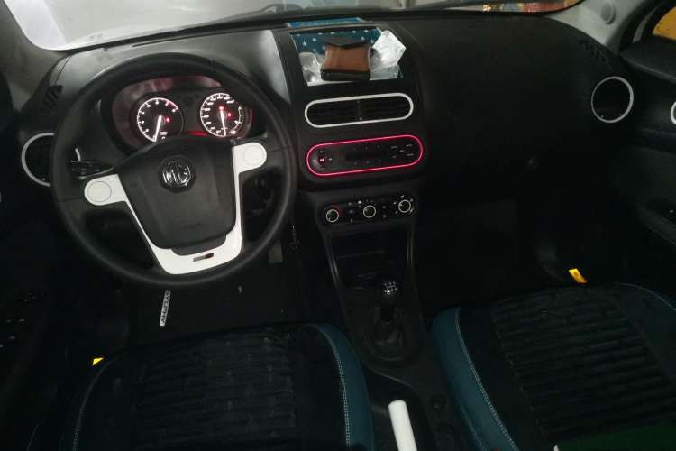Used MG 3 2011 1.3L Manual Comfort Edition Center Console