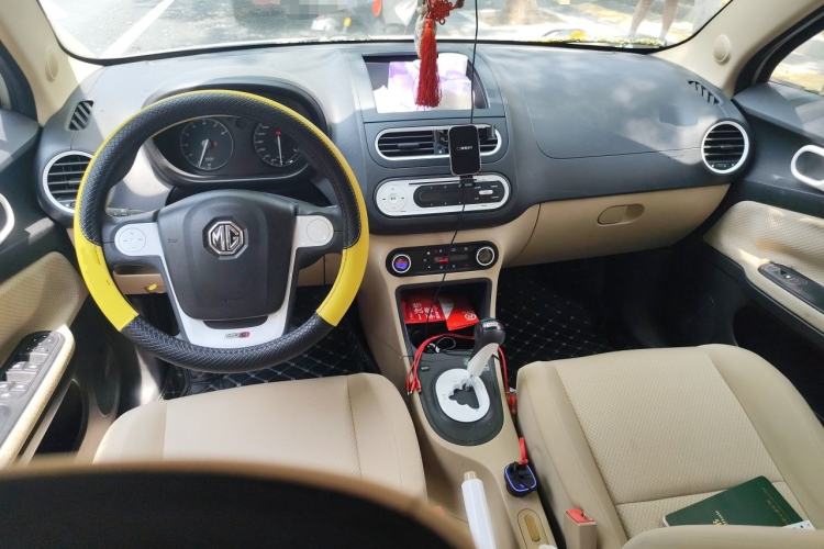 Used MG 3 2011 1.5L AMT Elite Edition Center Console
