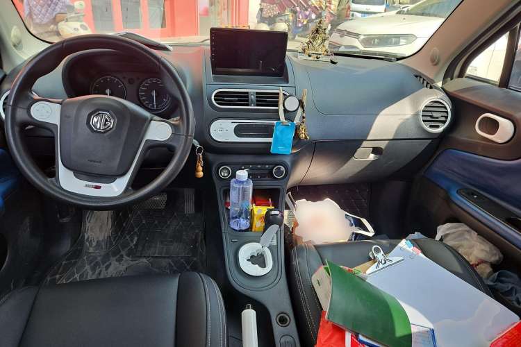 Used MG 3 2011 1.5L AMT Elite Edition Center Console