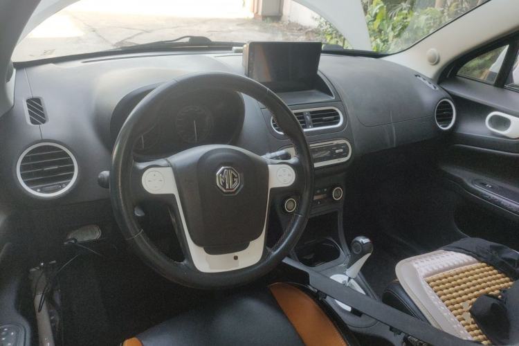 Used MG 3 2011 Xross 1.5L Luxury Edition Center Console