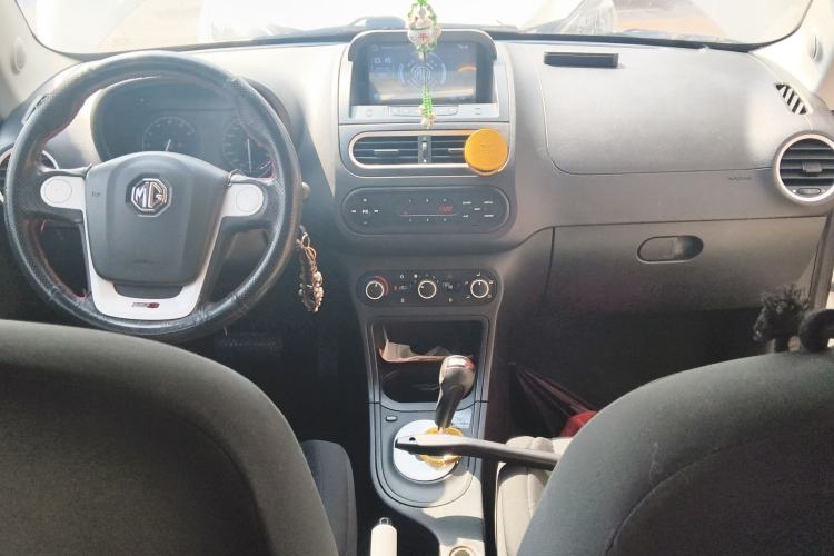 Used MG 3 2011 1.3L AMT Comfort Edition Center Console