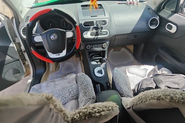 Used MG 3 2011 1.5L AMT Elite Edition Center Console