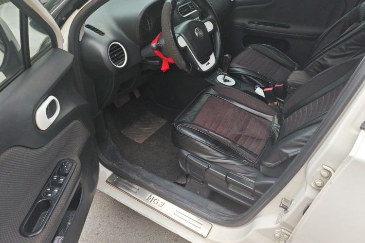 Used MG 3 2011 1.5L AMT Elite Edition Driver Seat