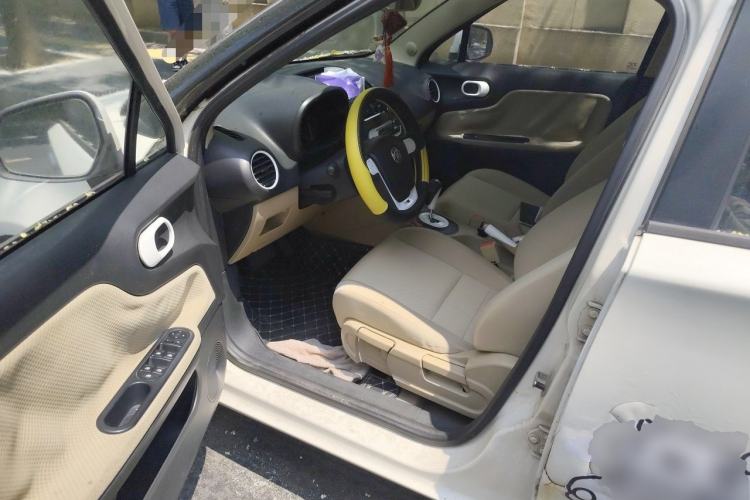 Used MG 3 2011 1.5L AMT Elite Edition Driver Seat