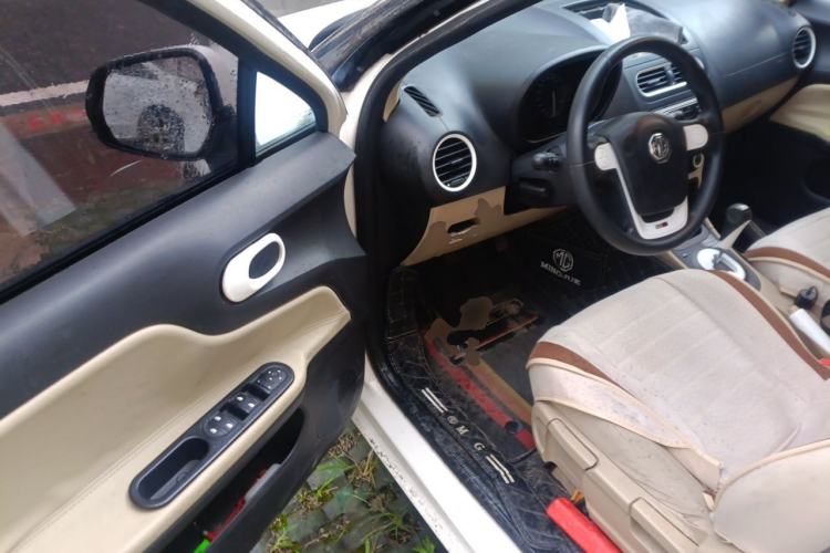 Used MG 3 2011 1.5L AMT Elite Edition Driver Seat