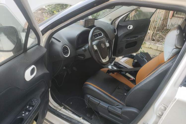 Used MG 3 2011 Xross 1.5L Luxury Edition Driver Seat