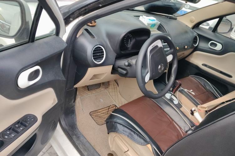 Used MG 3 2011 1.5L AMT Elite Edition Driver Seat