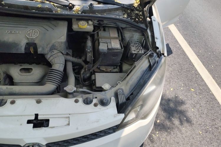 Used MG 3 2011 1.5L AMT Elite Edition Engine Bay Left