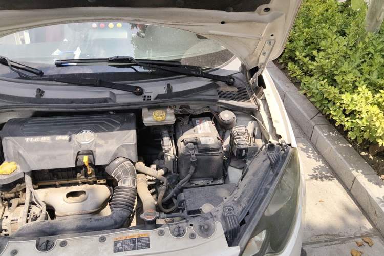 Used MG 3 2011 1.3L AMT Comfort Edition Engine Bay Left