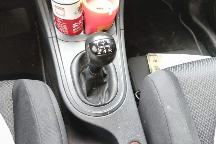 Used MG 3 2011 1.3L Manual Comfort Edition Gear Lever