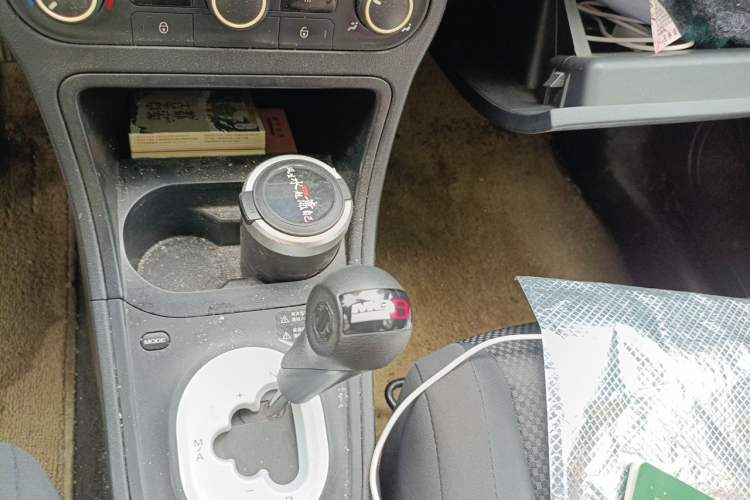 Used MG 3 2011 1.3L AMT Comfort Edition Gear Lever