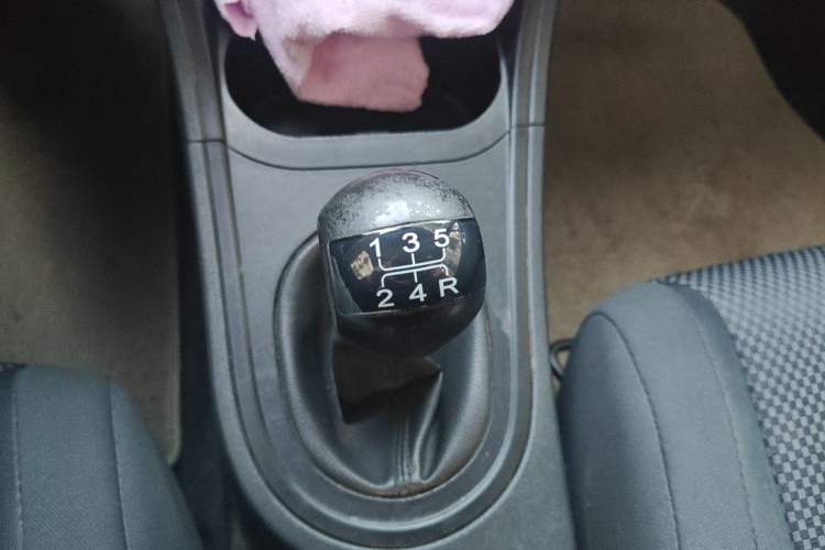 Used MG 3 2011 1.3L Manual Comfort Edition Gear Lever