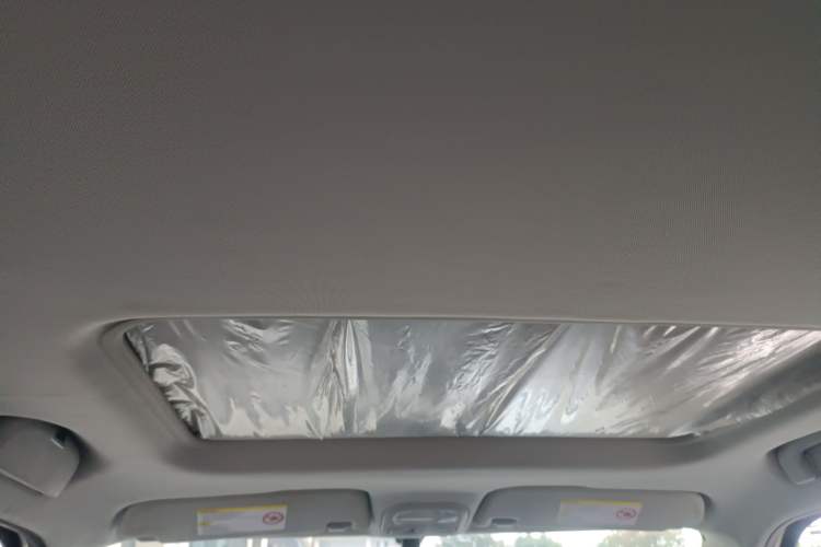 Used MG 3 2011 1.5L AMT Elite Edition Headliner