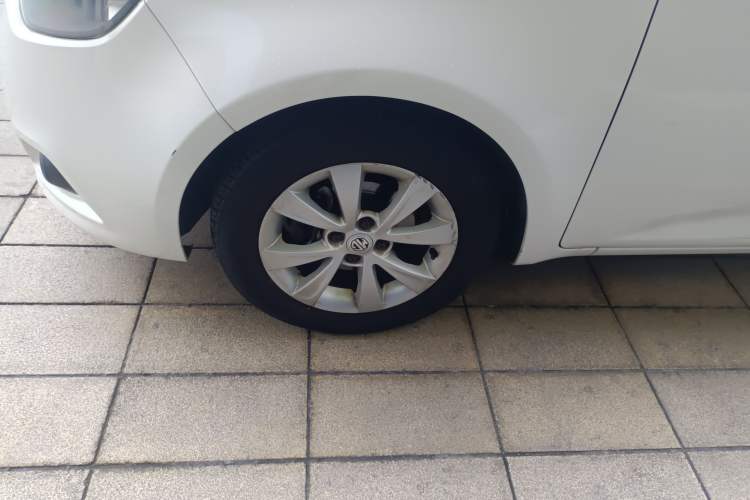 Used MG 3 2011 1.5L AMT Elite Edition Left Front Wheel Hub
