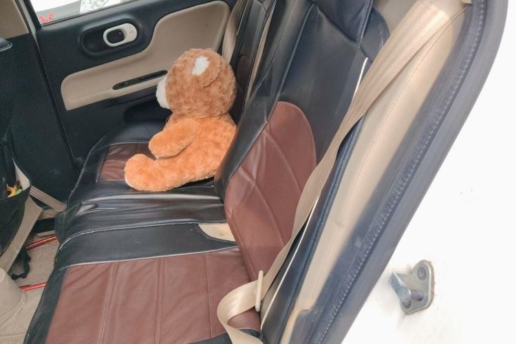 Used MG 3 2011 1.5L AMT Elite Edition Left Rear Seat
