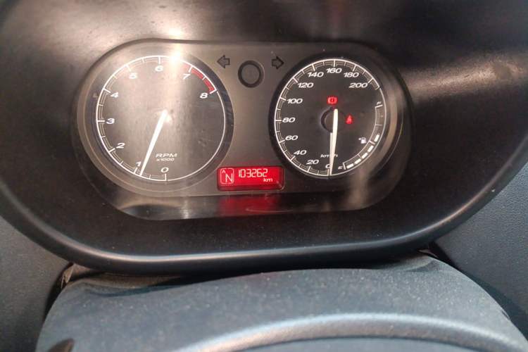Used MG 3 2011 1.5L AMT Elite Edition Odometer Close Up