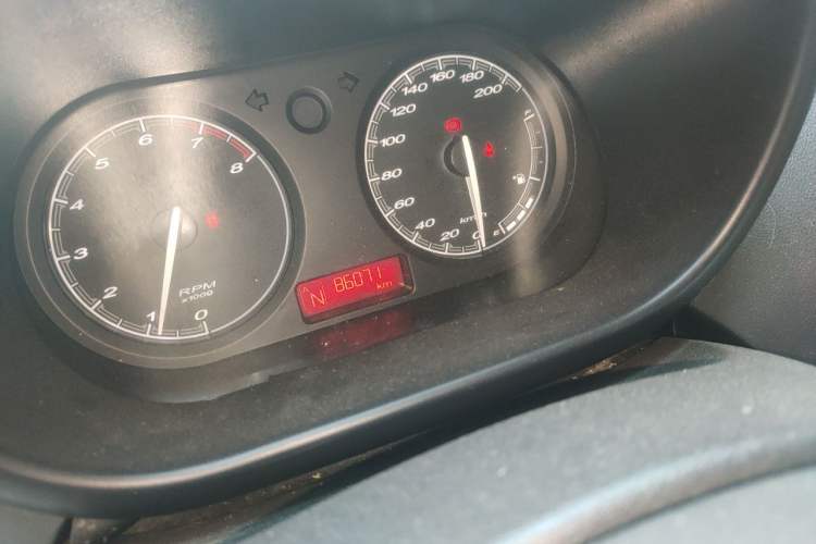 Used MG 3 2011 Xross 1.5L Luxury Edition Odometer Close Up