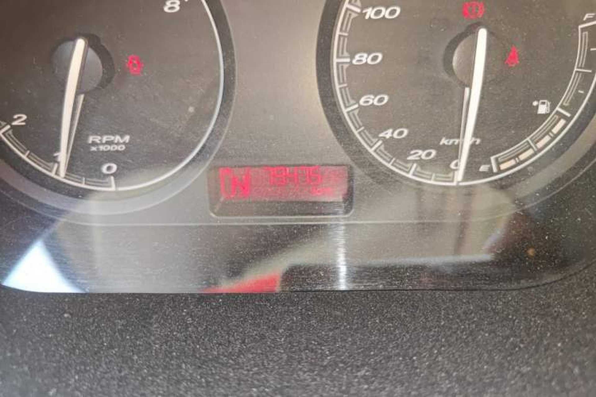 Used MG 3 2011 1.5L AMT Elite Edition Odometer Close Up