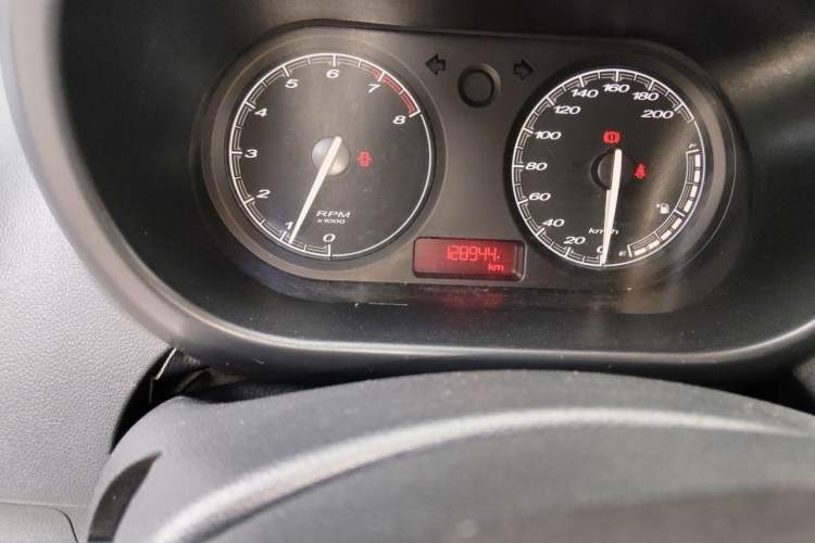 Used MG 3 2011 1.3L Manual Comfort Edition Odometer Close Up