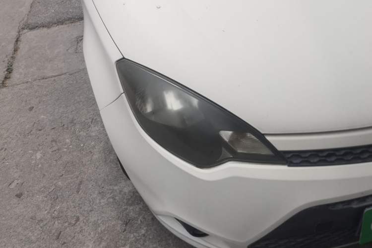 Used MG 3 2011 1.5L AMT Elite Edition Right Front Headlight