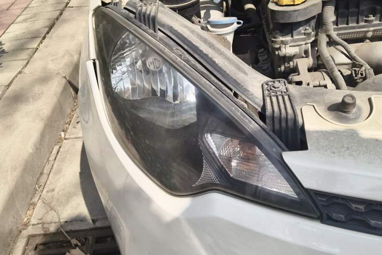 Used MG 3 2011 1.3L AMT Comfort Edition Right Front Headlight