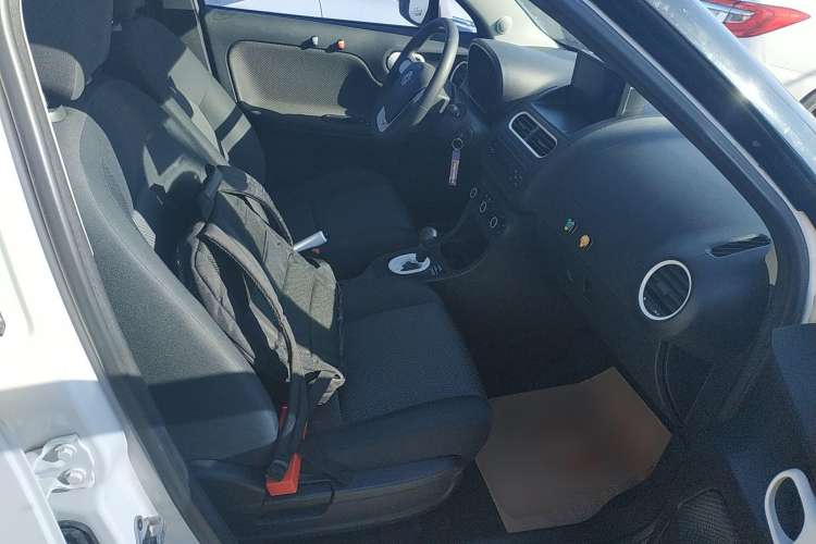 Used MG 3 2011 1.3L AMT Comfort Edition Right Front Seat
