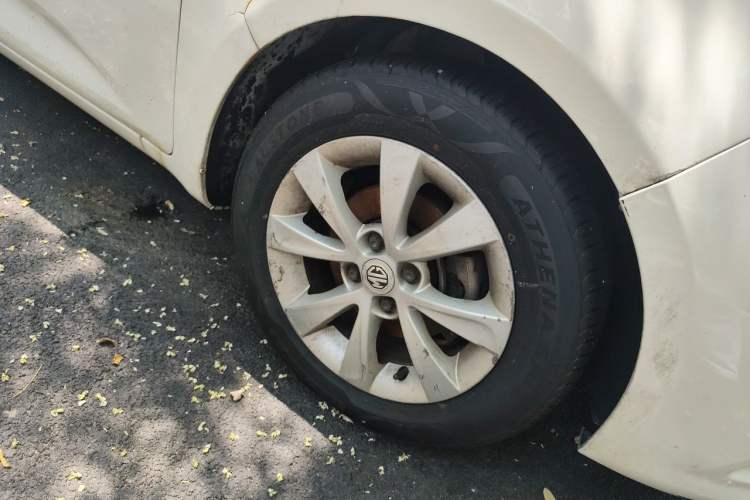 Used MG 3 2011 1.5L AMT Elite Edition Right Front Wheel Hub