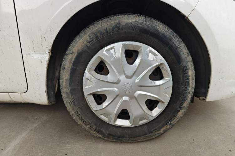 Used MG 3 2011 1.3L Manual Comfort Edition Right Front Wheel Hub