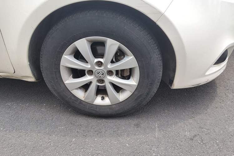Used MG 3 2011 1.3L AMT Comfort Edition Right Front Wheel Hub