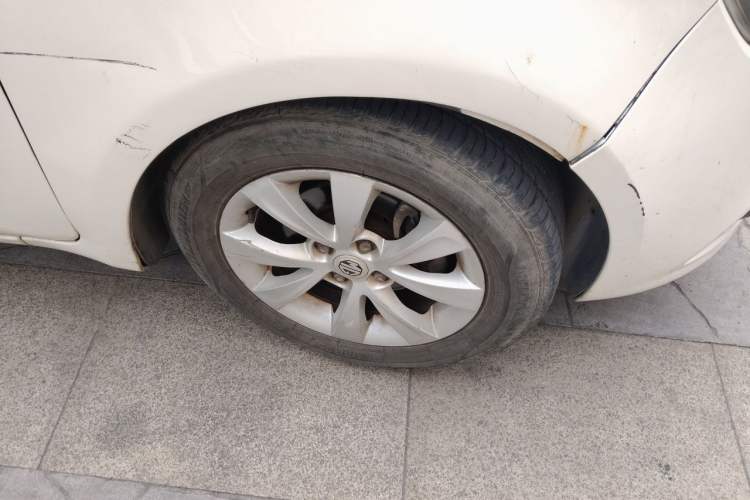 Used MG 3 2011 1.5L AMT Elite Edition Right Front Wheel Hub