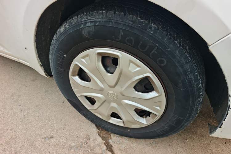 Used MG 3 2011 1.3L Manual Comfort Edition Right Front Wheel Hub