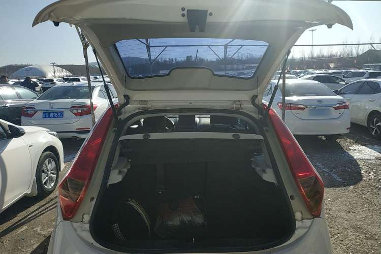 Used MG 3 2011 1.3L AMT Comfort Edition Trunk