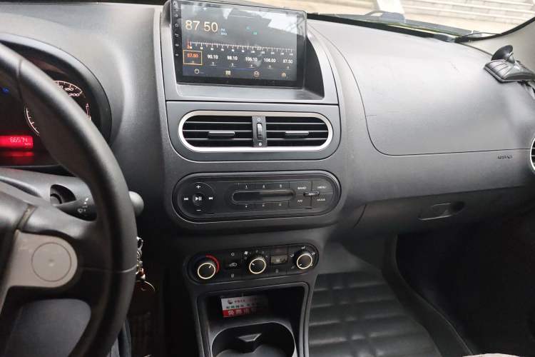 Used MG 3 2011 1.3L Manual Comfort Edition Audio And AC Panel