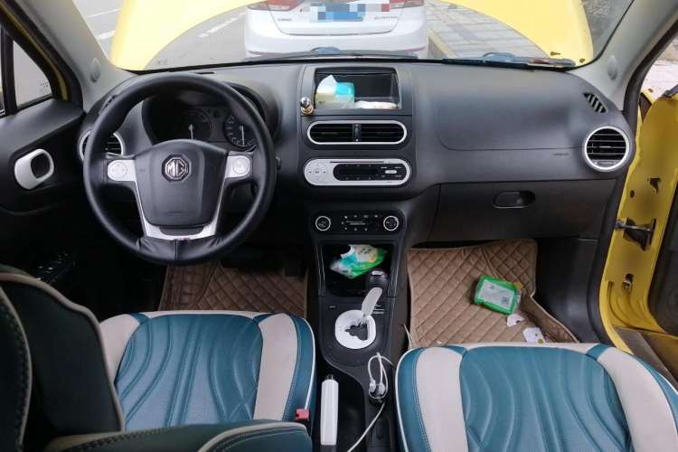 Used MG 3 2011 1.5L AMT Elite Edition Center Console