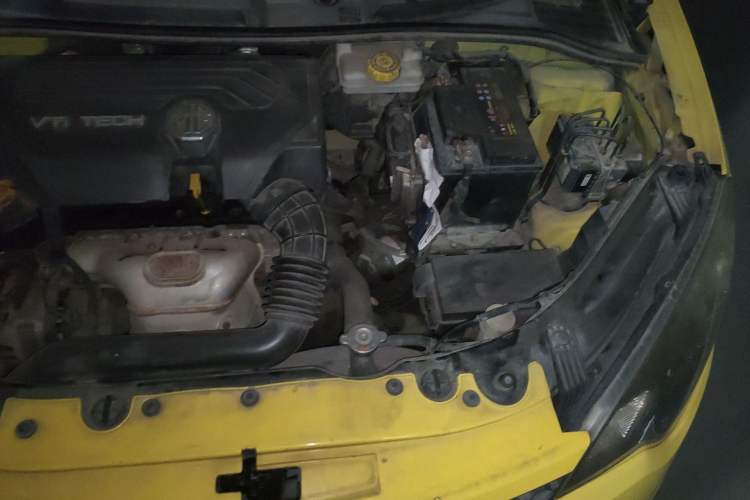 Used MG 3 2011 1.5L AMT Elite Edition Engine Bay Left