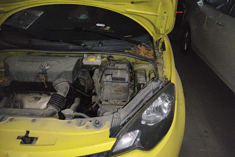 Used MG 3 2011 1.5L AMT Elite Edition Engine Bay Left