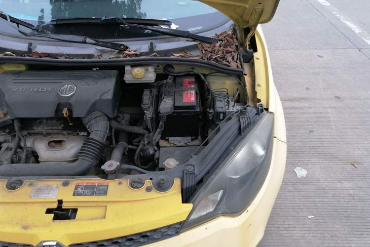 Used MG 3 2011 1.5L AMT Elite Edition Engine Bay Left