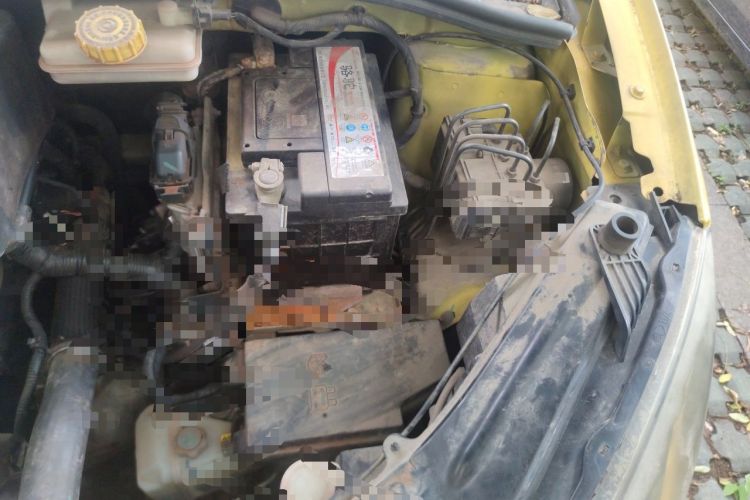 Used MG 3 2011 1.5L AMT Elite Edition Engine Bay Left